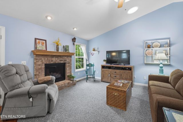 122 Wycliff Lane, Crossville, TN 38558
