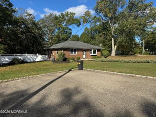 196 Willow Drive, Jackson, NJ 08527