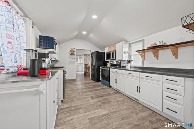 475 Ballfall Road, Middletown, CT 06457