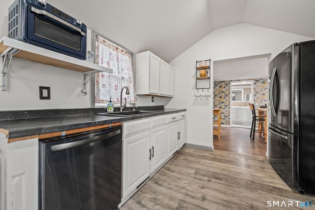 475 Ballfall Road, Middletown, CT 06457