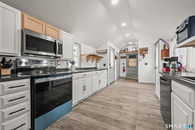 475 Ballfall Road, Middletown, CT 06457