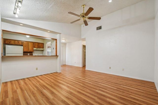 11948 Sunhillow BND A, Austin, TX 78758