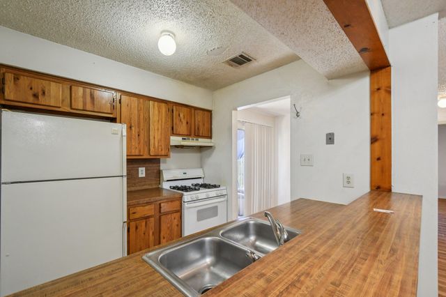 11948 Sunhillow BND A, Austin, TX 78758