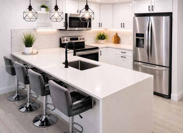 14311 N Kendall Drive 206A, Miami, FL 33186