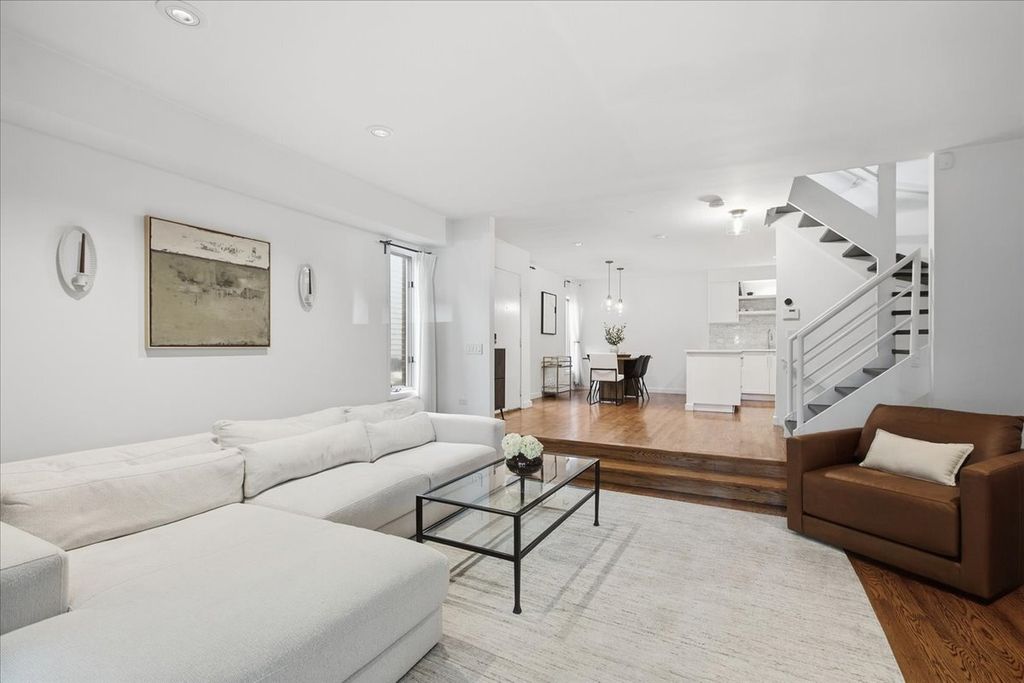 1341 N Wolcott Avenue A, Chicago, IL 60622 — photo 2