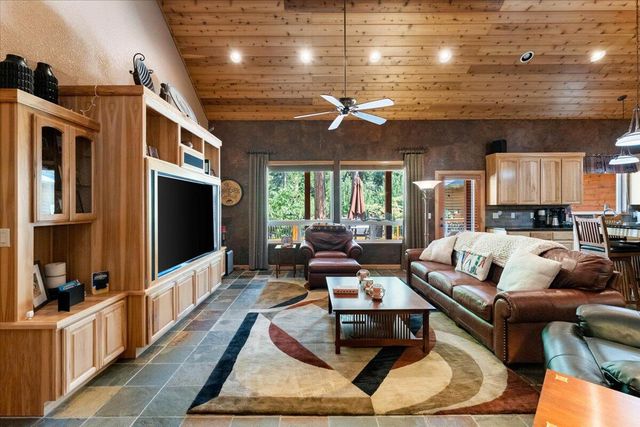 1601 Timber Hills Road, Mount Shasta, CA 96067