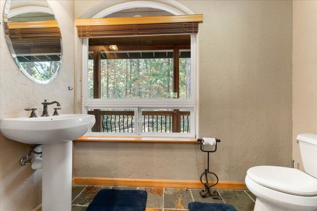 1601 Timber Hills Road, Mount Shasta, CA 96067