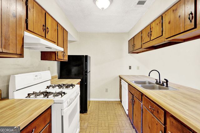 1330 Old Countryside Circle, Stone Mountain, GA 30083