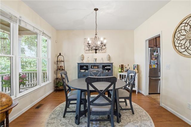 12 Laurel Way NE, White, GA 30184