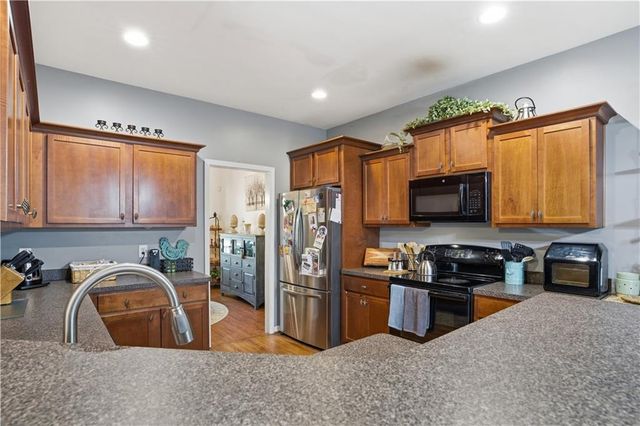 12 Laurel Way NE, White, GA 30184