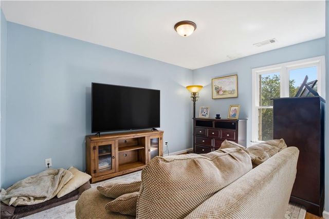 12 Laurel Way NE, White, GA 30184