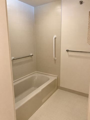 1 Seal Harbor Rd 812, Winthrop, MA 02152