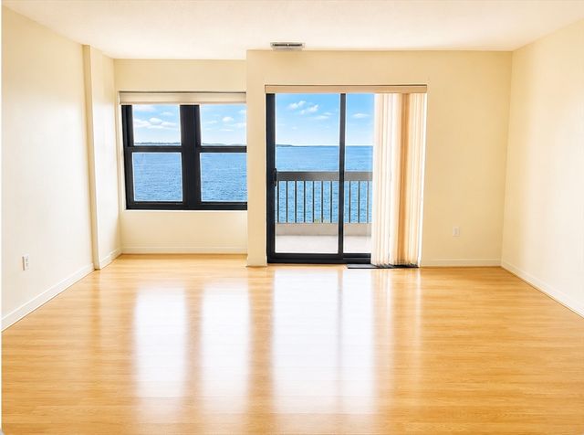 1 Seal Harbor Rd 812, Winthrop, MA 02152