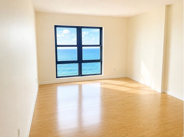 1 Seal Harbor Rd 812, Winthrop, MA 02152