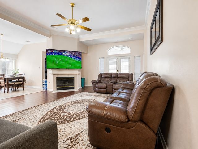 1405 Meadow Drive, Irving, TX 75063