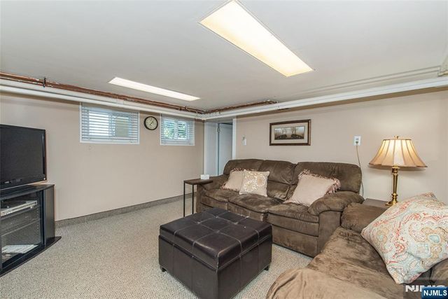 10 Irving Place, Nutley, NJ 07110