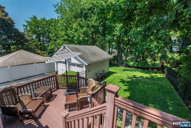 10 Irving Place, Nutley, NJ 07110