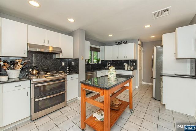 10 Irving Place, Nutley, NJ 07110