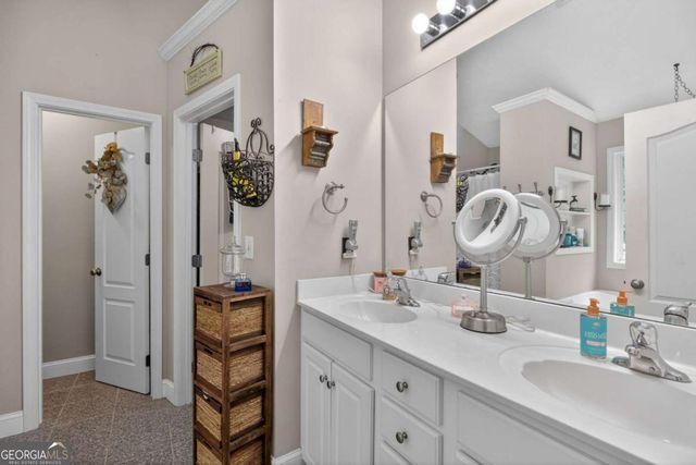613 Hemlock Court, Villa Rica, GA 30180