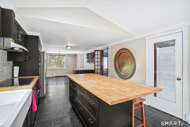 12 Skidmore Lane, Newtown, CT 06482