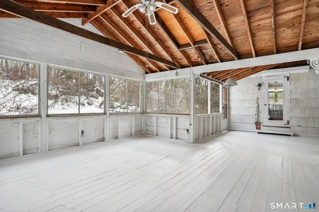 12 Skidmore Lane, Newtown, CT 06482