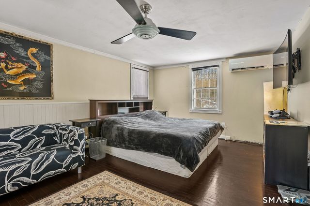 12 Skidmore Lane, Newtown, CT 06482