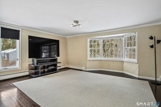 12 Skidmore Lane, Newtown, CT 06482