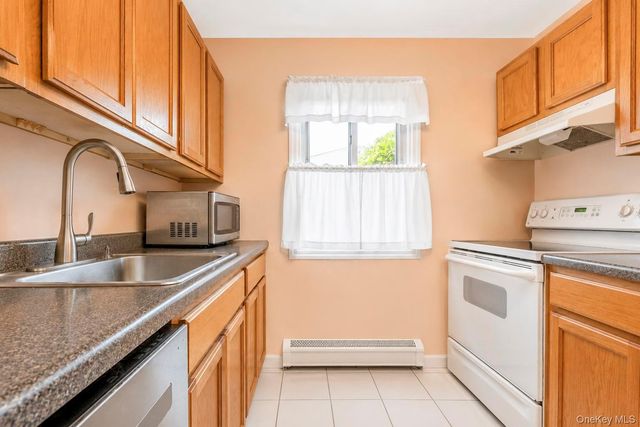 2439 Union Boulevard 3A, Islip, NY 11751