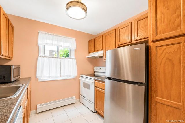2439 Union Boulevard 3A, Islip, NY 11751