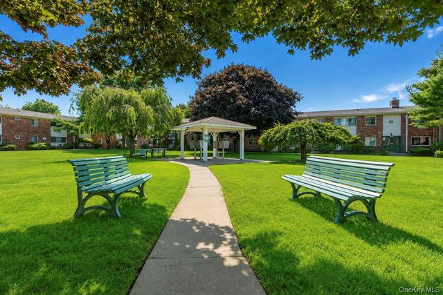 2439 Union Boulevard 3A, Islip, NY 11751