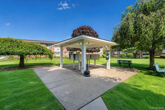 2439 Union Boulevard 3A, Islip, NY 11751