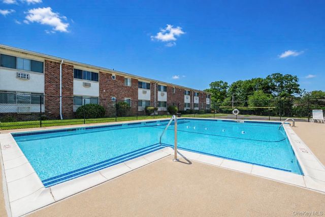 2439 Union Boulevard 3A, Islip, NY 11751