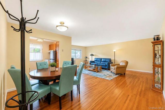 2439 Union Boulevard 3A, Islip, NY 11751