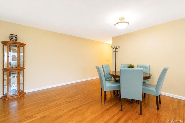 2439 Union Boulevard 3A, Islip, NY 11751