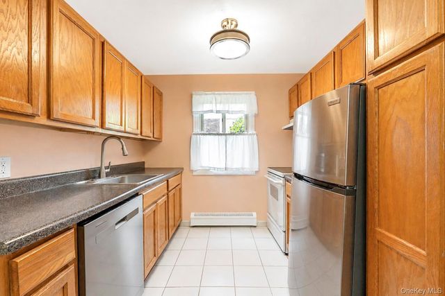 2439 Union Boulevard 3A, Islip, NY 11751