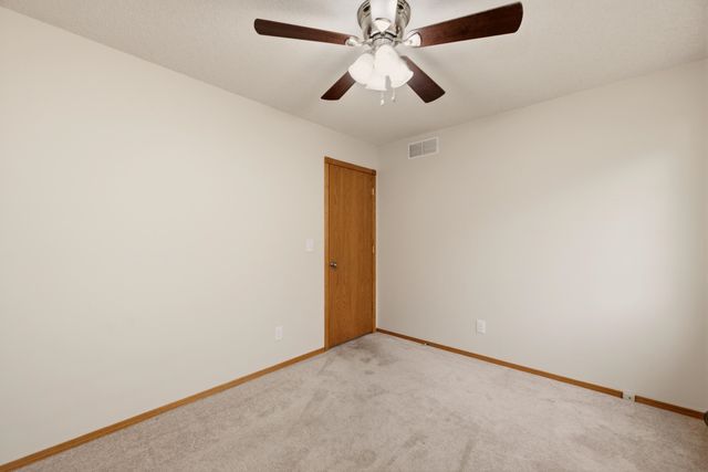 882 S Bedford Ct, Wichita, KS 67207