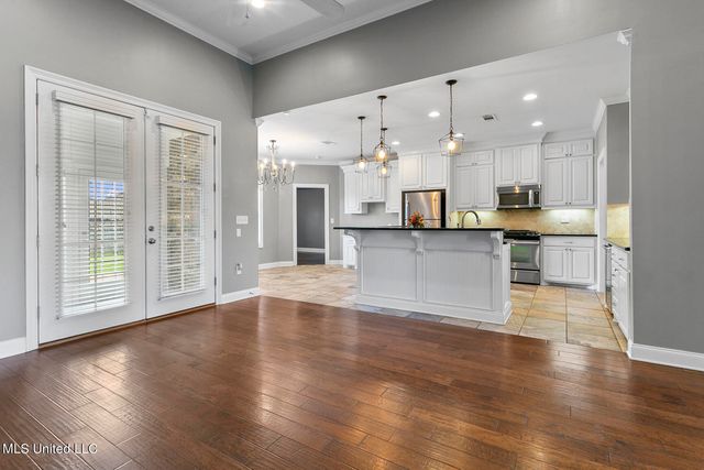 309 Emerald Way, Brandon, MS 39047