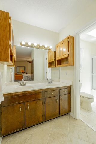 6422 Lake Shadows Circle, Hixson, TN 37343