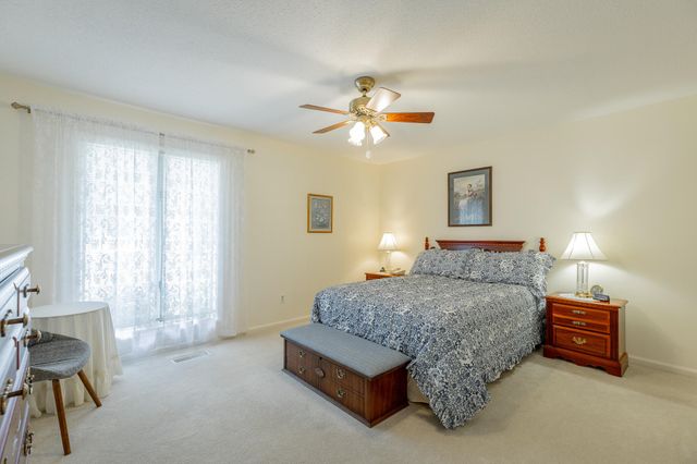 6422 Lake Shadows Circle, Hixson, TN 37343