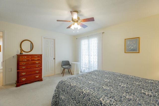 6422 Lake Shadows Circle, Hixson, TN 37343