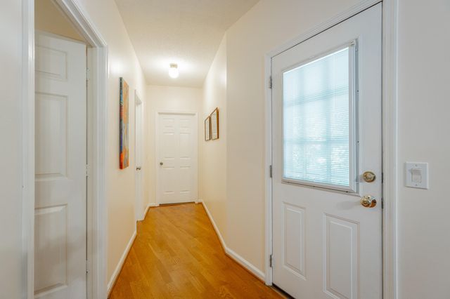 6422 Lake Shadows Circle, Hixson, TN 37343
