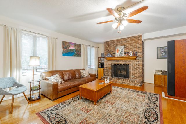 6422 Lake Shadows Circle, Hixson, TN 37343