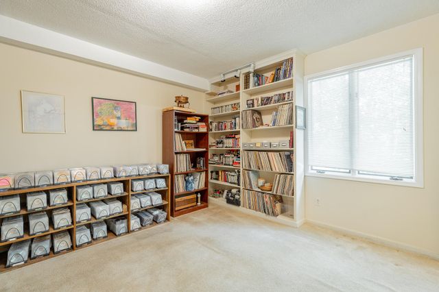 6422 Lake Shadows Circle, Hixson, TN 37343