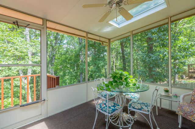6422 Lake Shadows Circle, Hixson, TN 37343