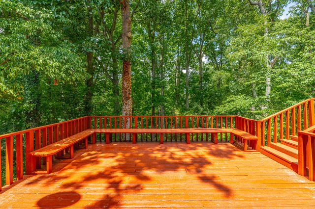 6422 Lake Shadows Circle, Hixson, TN 37343