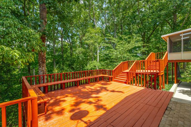 6422 Lake Shadows Circle, Hixson, TN 37343