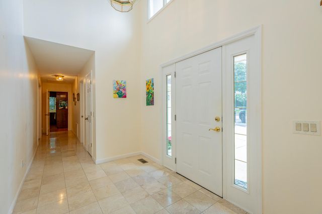 6422 Lake Shadows Circle, Hixson, TN 37343