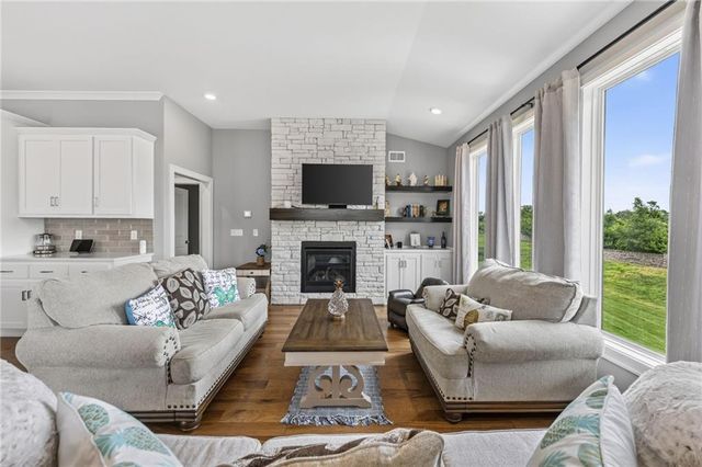 7029 N Cambridge Avenue, Kansas City, MO 64119
