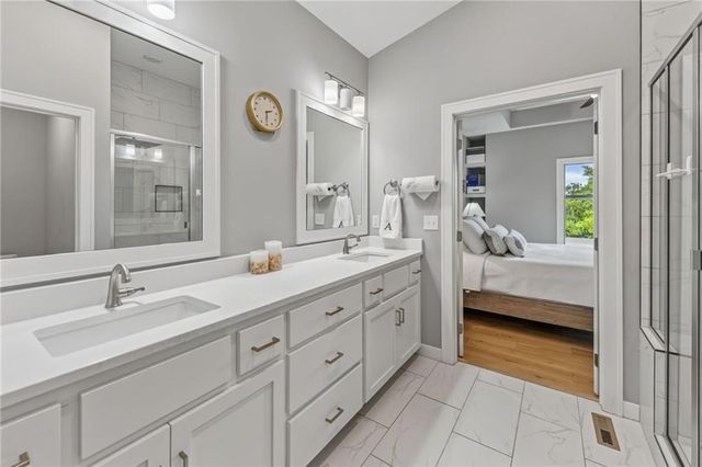 7029 N Cambridge Avenue, Kansas City, MO 64119