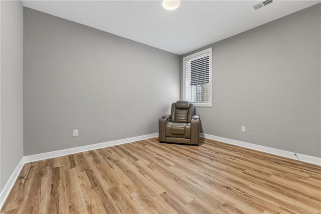 7029 N Cambridge Avenue, Kansas City, MO 64119